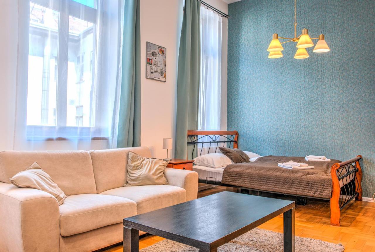 Central Apartments Budapest Exteriör bild